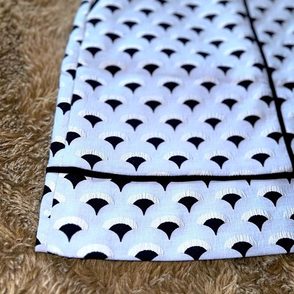 Ann Taylor Patterned Skirt 0P Petite - Picture 4 of 10